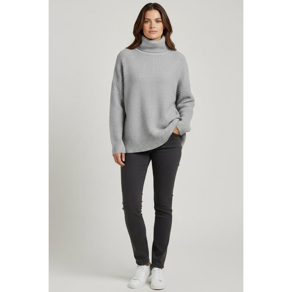 Sara Lanzi Ultra Fine Marino Wool Turtle Neck Sweater Gray Size L NWT
